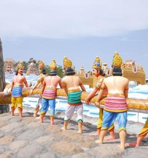 一群男人站在海滩上，旁边有一条船