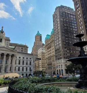 城市中心的一座喷泉