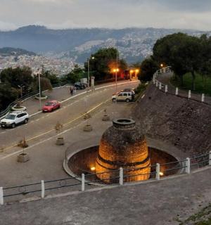 路边的一个大喷泉