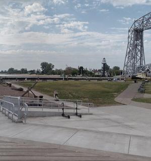 park s horskou dráhou a mostem