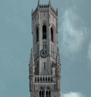 一座有钟的高塔