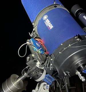 带摄像头的消防栓特写