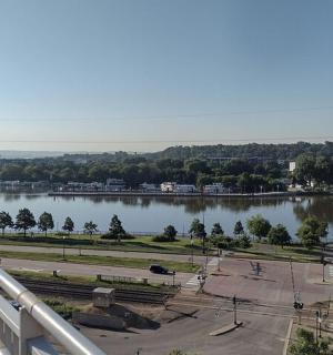 pohled na velkou vodní plochu