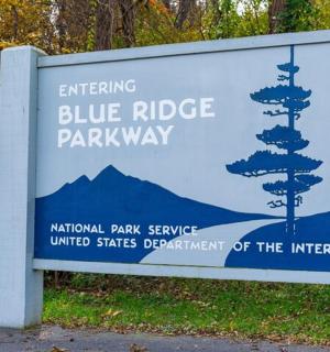 蓝岭公园大道的标志