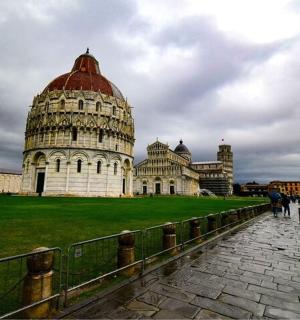 顶部有圆顶的建筑物