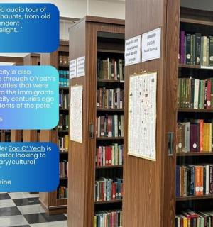 图书馆里的一排书架