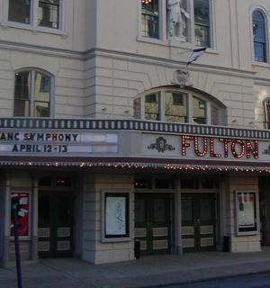 budova s nápisem balet u jezera Superior