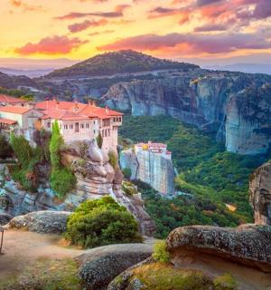 悬崖边上的城堡