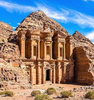 starobylá budova ve Skalnatých horách