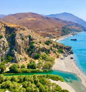 海滩和海洋的鸟瞰图