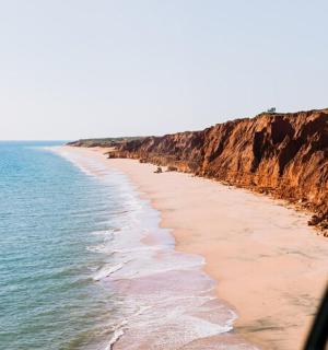 从直升机上俯瞰海滩