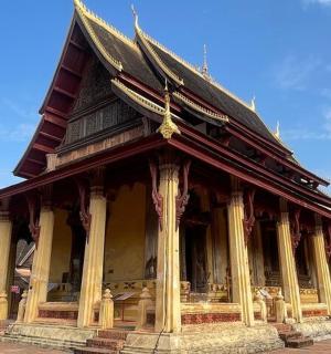 a building with a roof on top of it