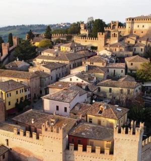 城镇建筑的鸟瞰图