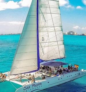 海上的一艘帆船