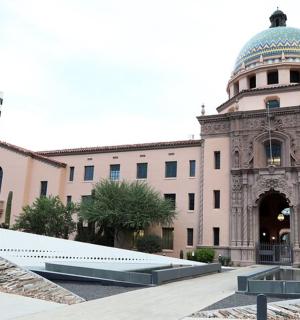 顶部有圆顶的建筑物