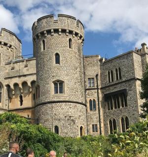 一座有两座塔楼的城堡