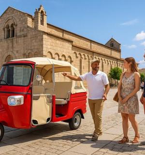 三个人站在一辆小汽车旁边