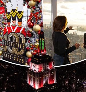 一名女子正在塔楼里拍摄圣诞树。