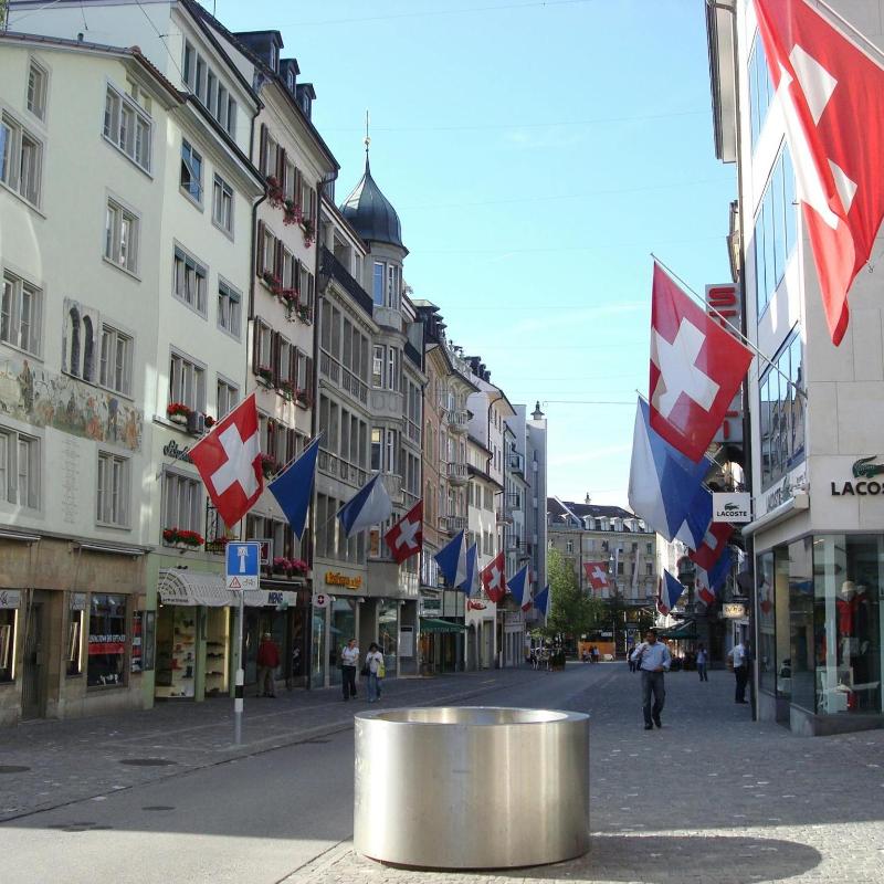 Sightseeing Bus Tour of Popular Landmarks Zurich – Booking.com