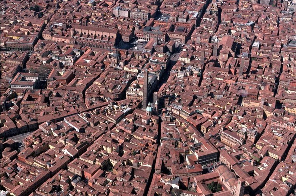 Una vista aérea de una ciudad con muchos edificios.