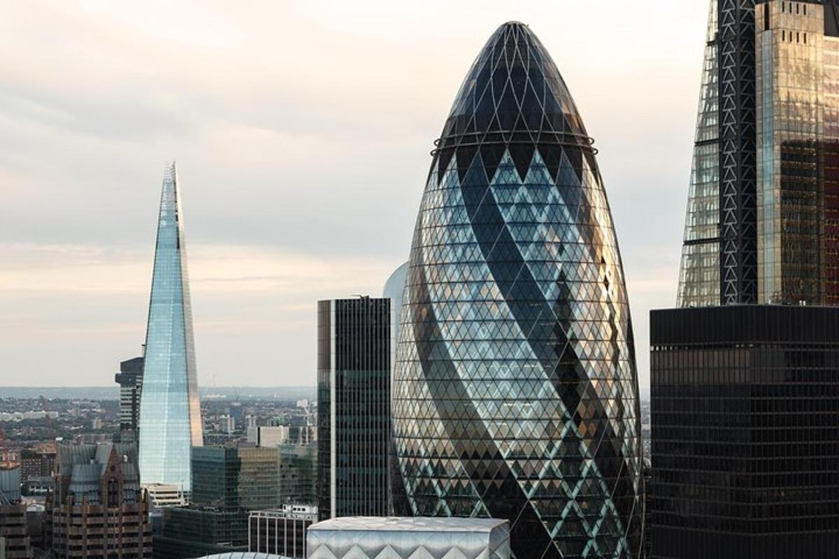 Útsýni yfir Shard og Lundúnaborg