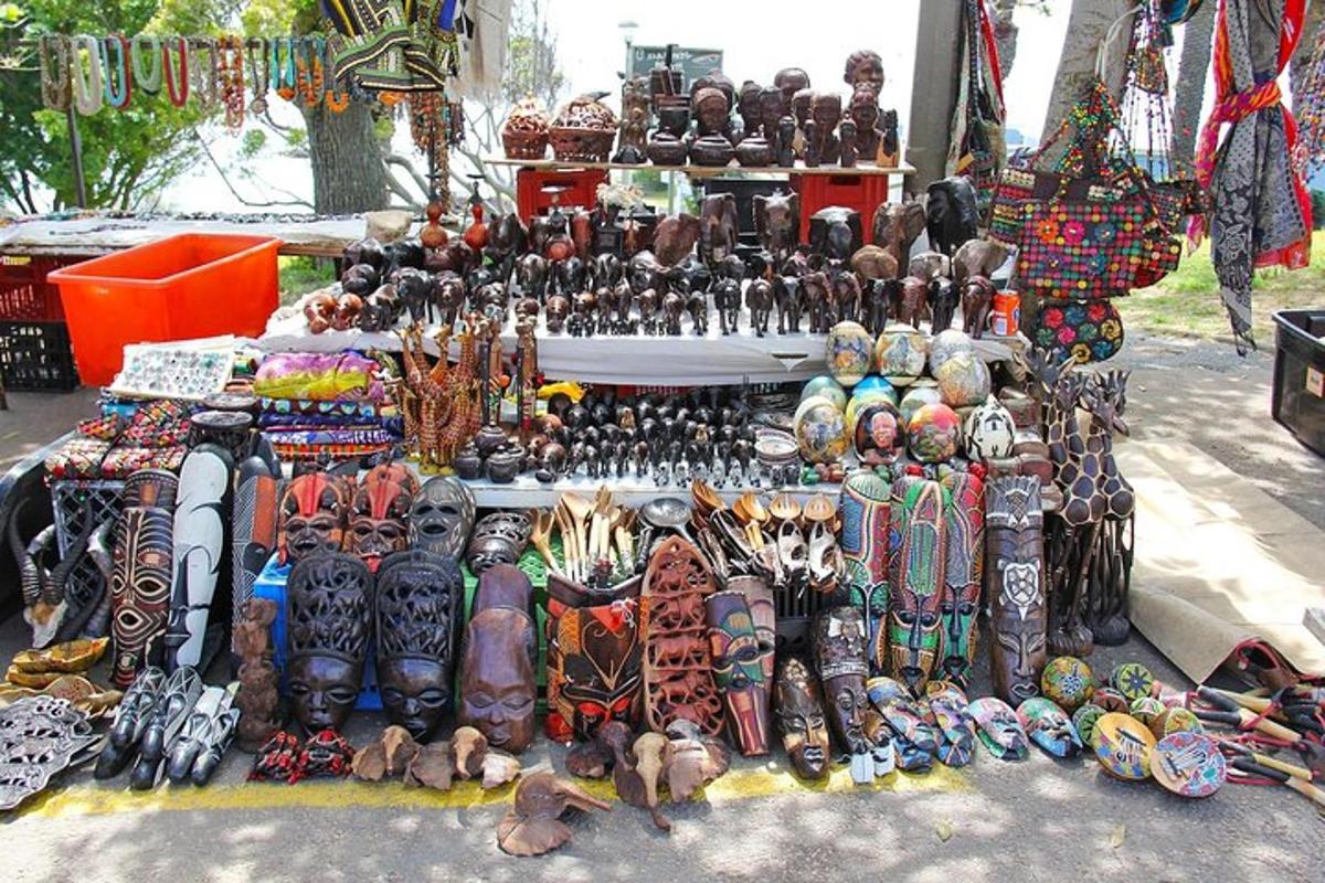 pajangan masker dan barang lainnya di atas meja
