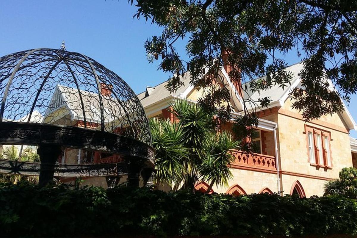 un edificio con un domidatodisicalisicalisicalisicalisicalisicalisicalisicalefficientific