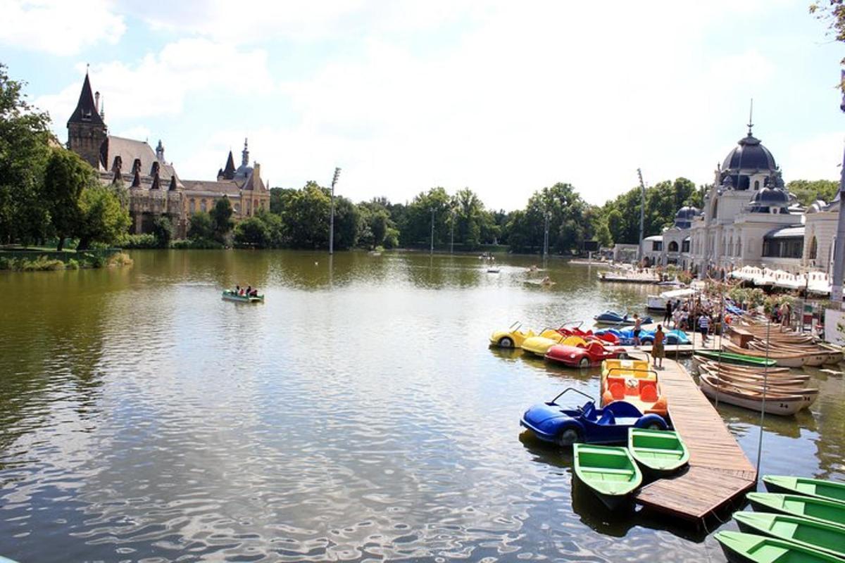 rühm paate on pargitud jõele