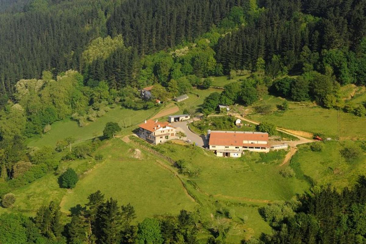 letecký pohled na dům na kopci