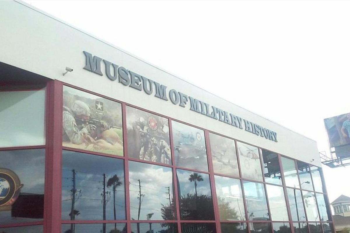 a building with a sign that reads university of new mexicanption