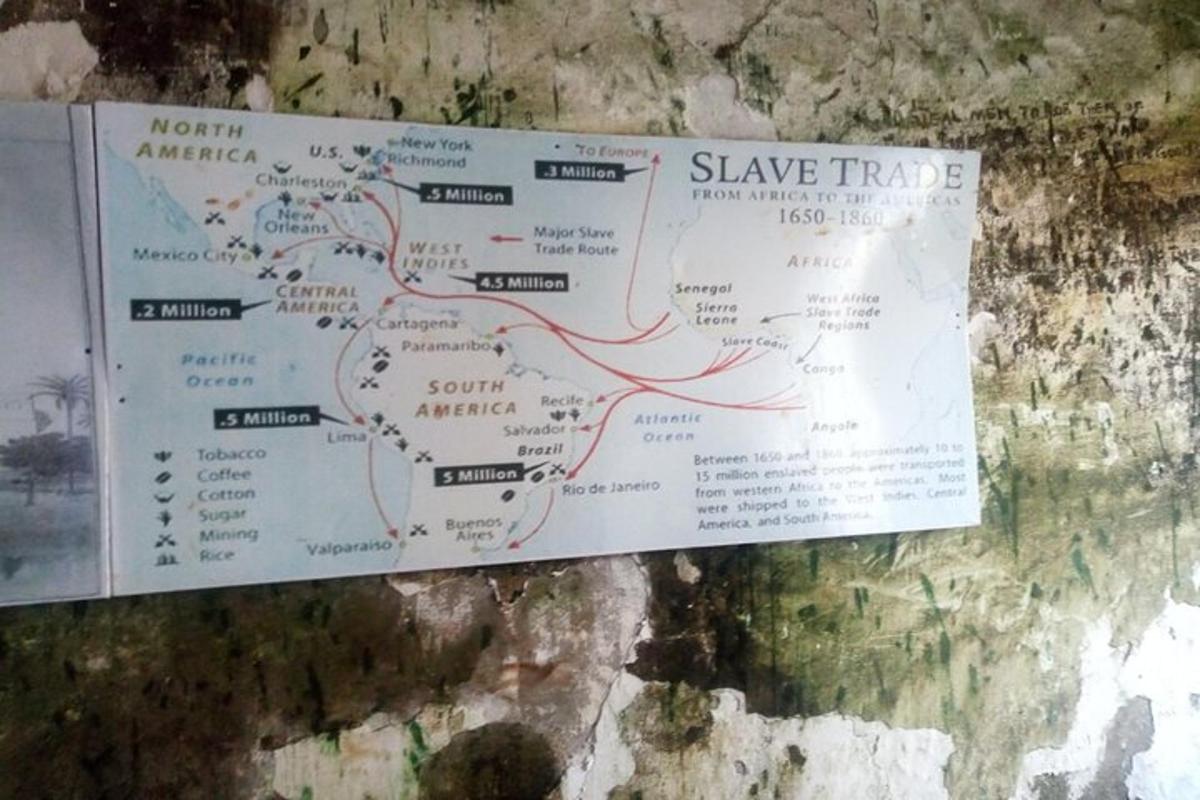 壁に貼られたシェービングトラップの地図