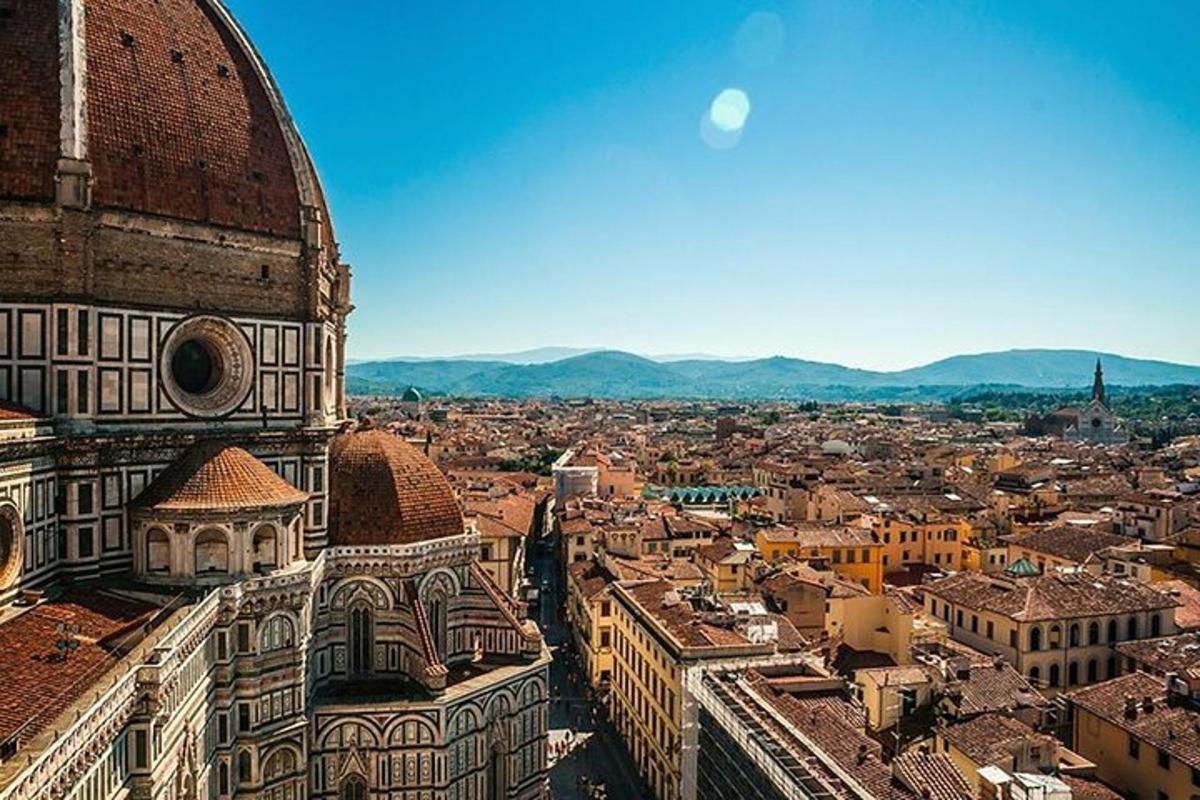 vista aèria d'una ciutat amb un edifici