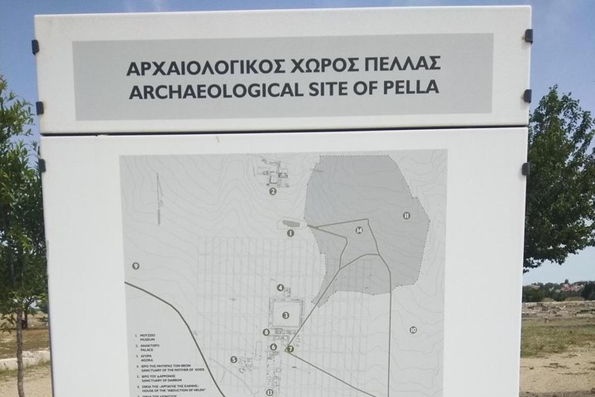 cedule pro archeologické naleziště Pelilly