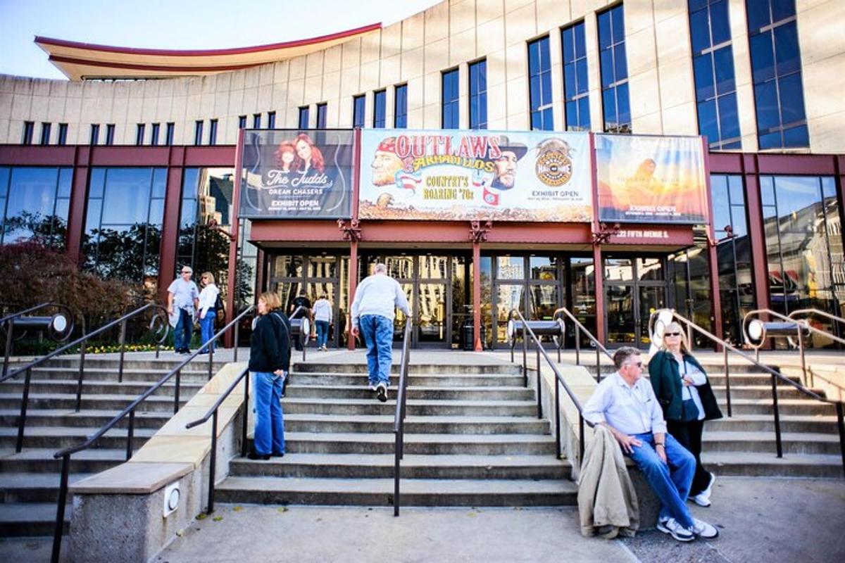 Attraction picture 6