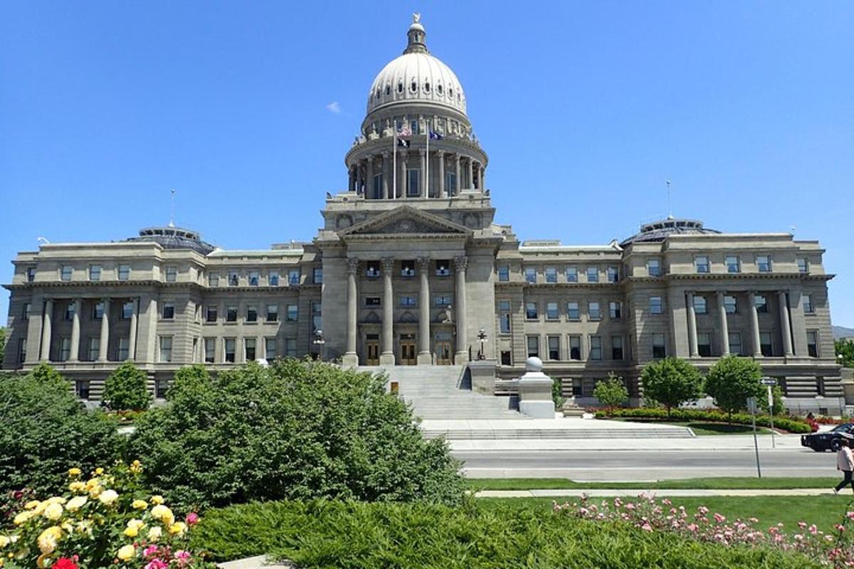 a large building with a dome on top of it