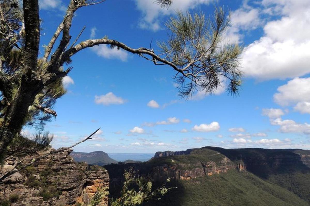 pohled na Modré hory z okraje Grand Canyonu
