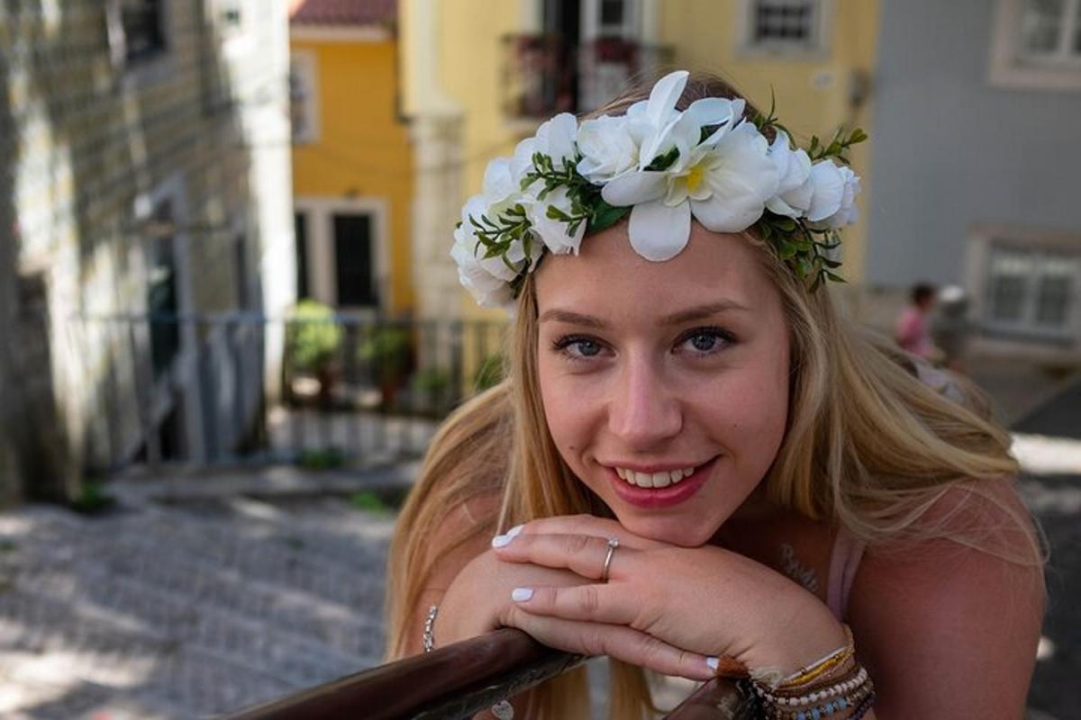 mladá žena s květinovou korunou na hlavě