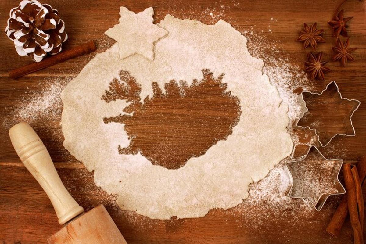 obrázek sušenky na stole s ingrediencemi