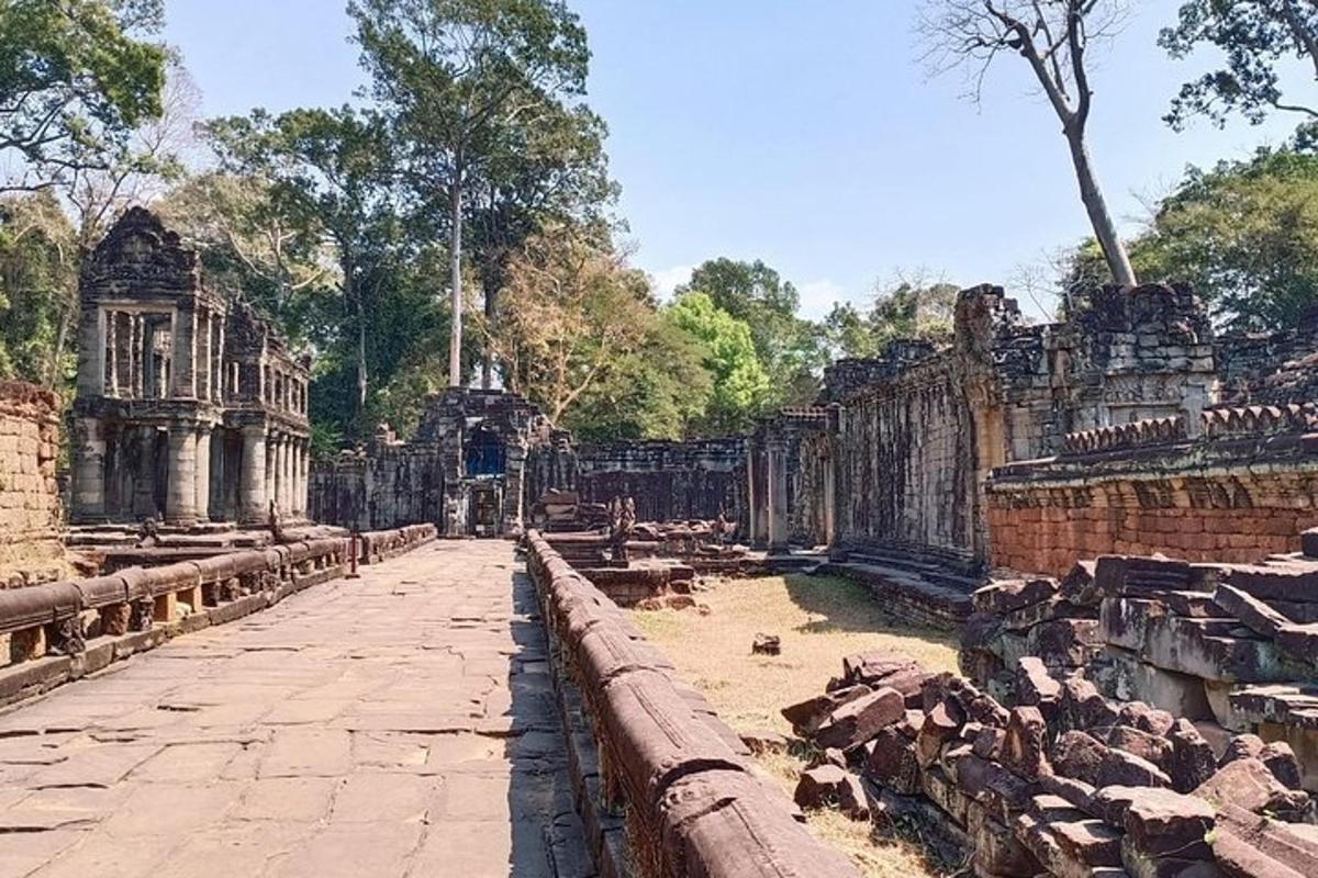 古代寺院の遺跡の眺め