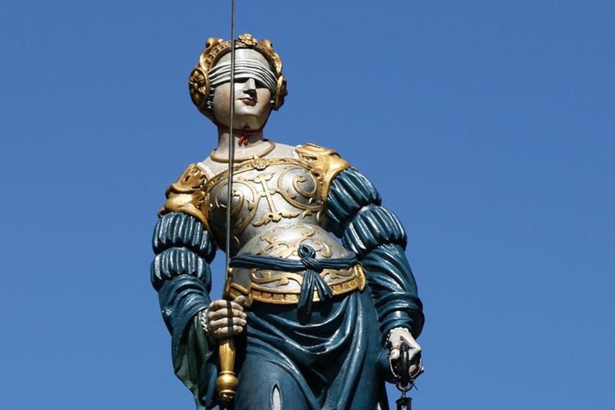 posąg króla Hiszpanii