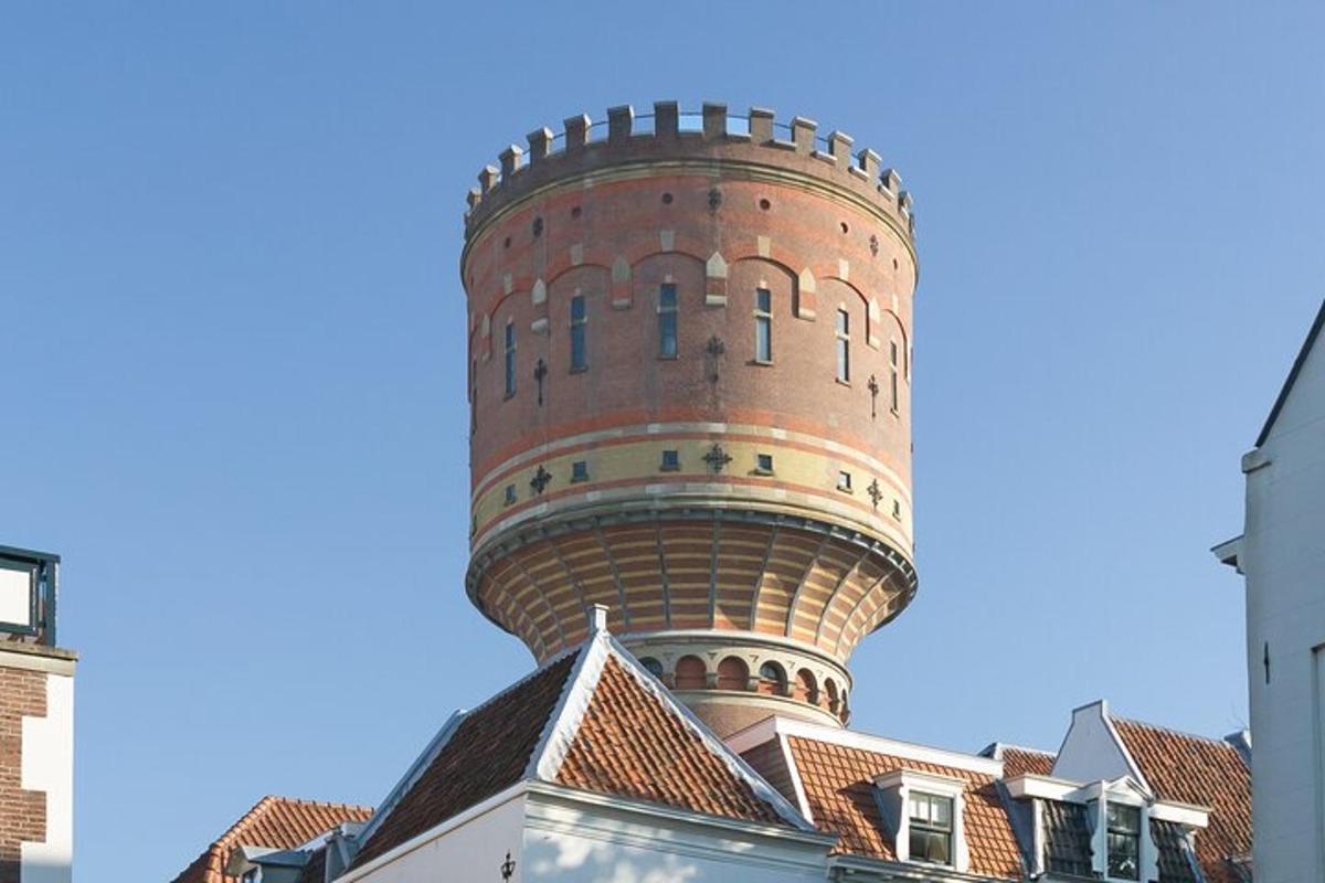 vodárenská věž na střeše budovy