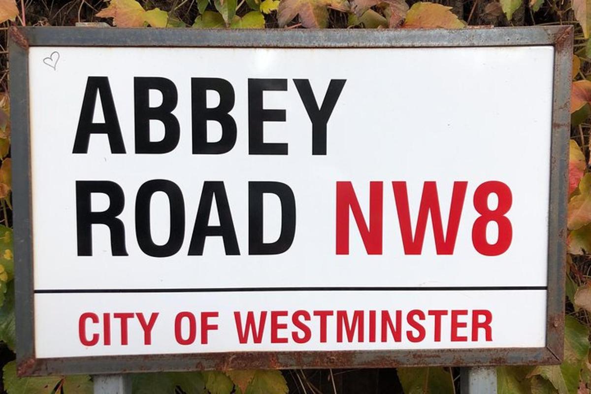 Un cartel que dice Abbey Road, ciudad de Westminster.