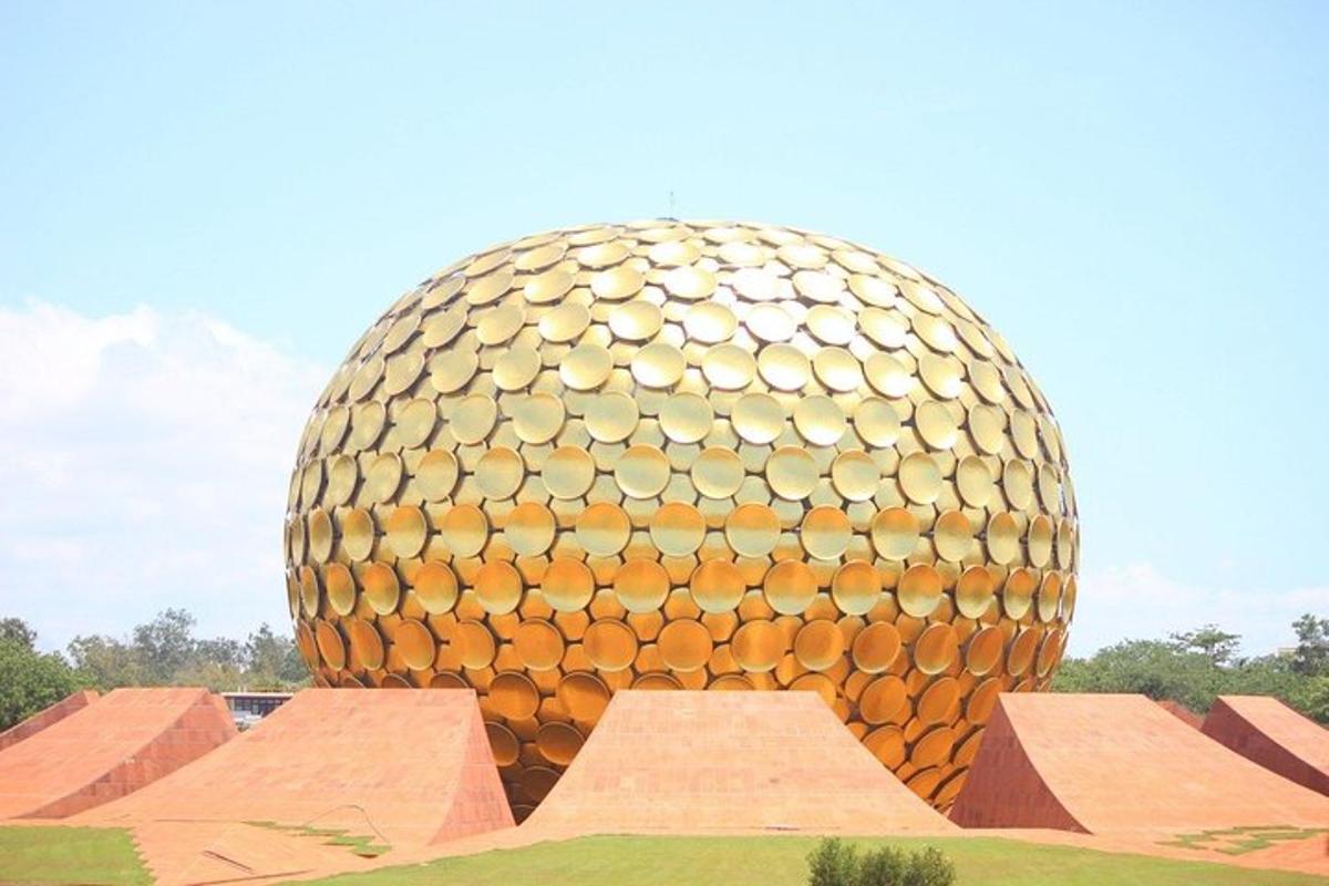 a rendering of a building shaped like a pineapple