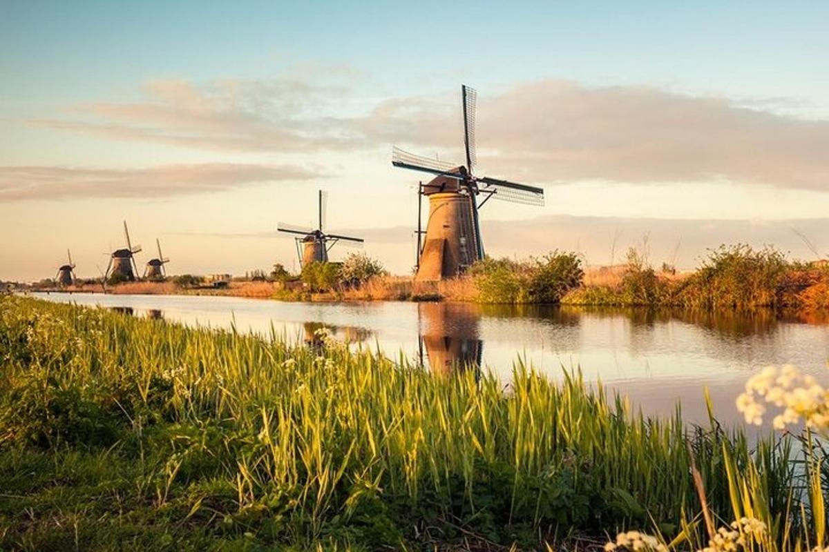 un grup de molins de vent a Kinderdijk, als Països Baixos