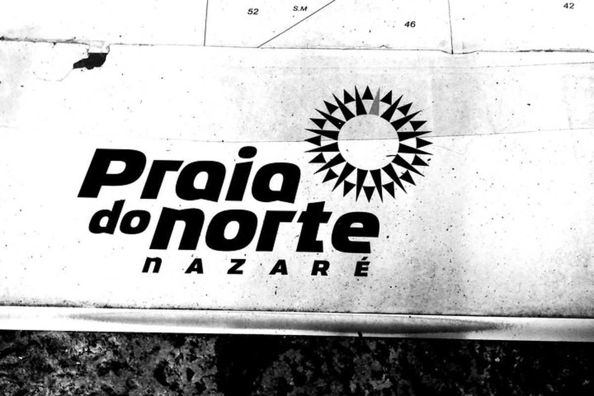 een close-up van de voorkant van een auto met aeria do norte