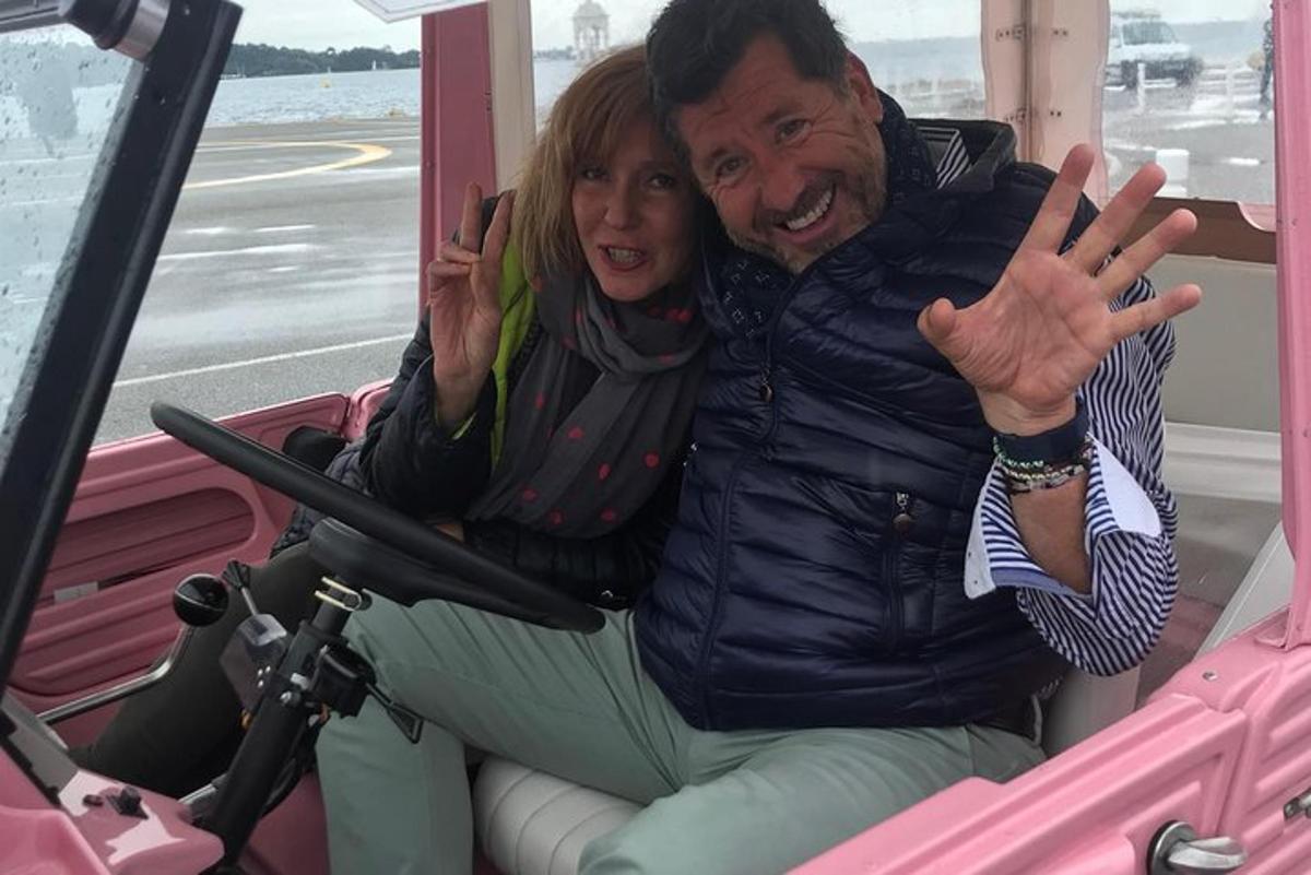 mees ja naine istuvad bussis
