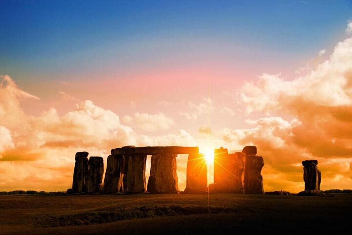 Stonehenge képe naplementekor