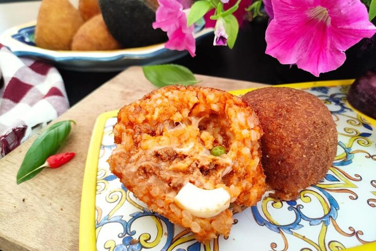 un plat amb un donut a la taula