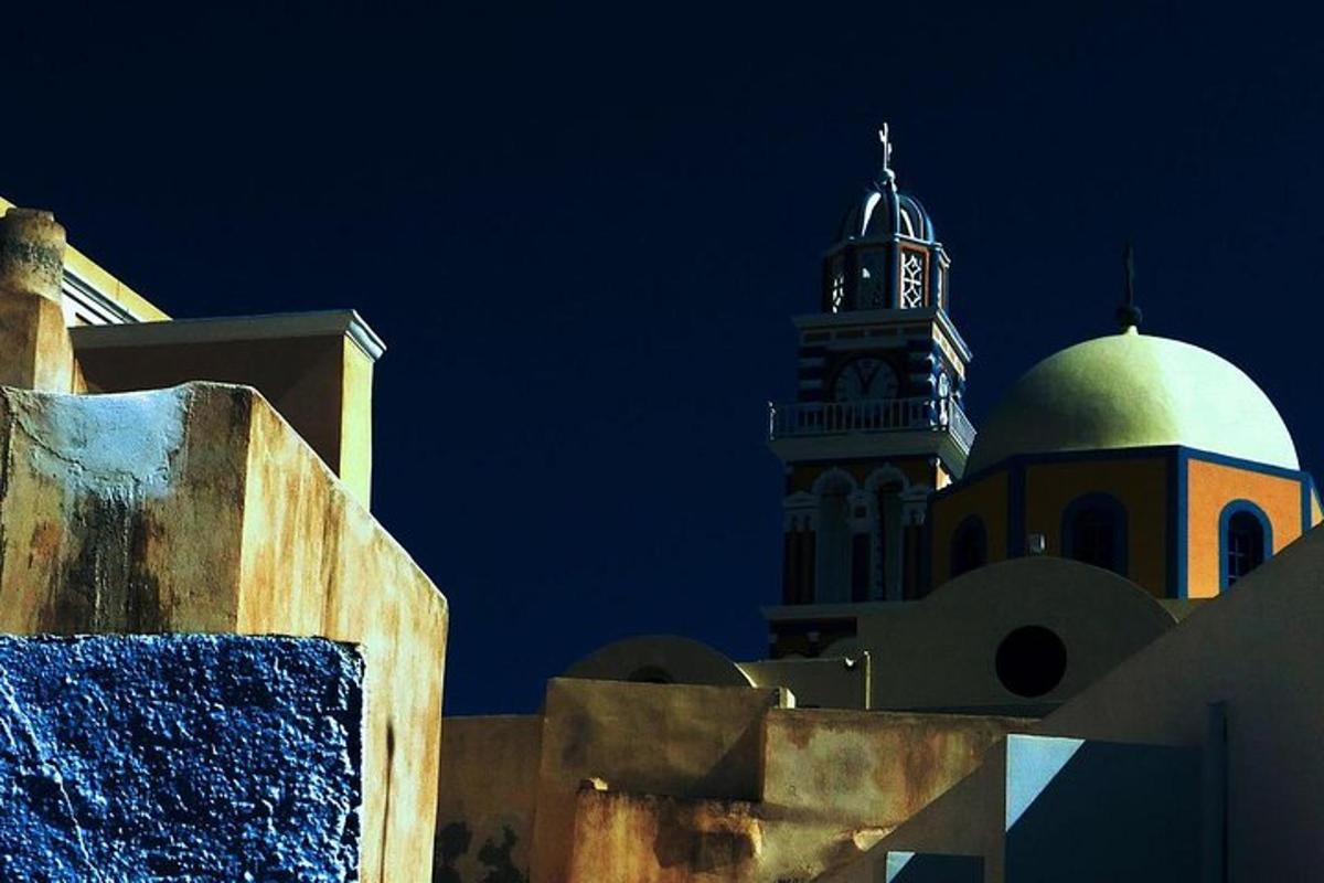 isang gusaling may clock tower sa background