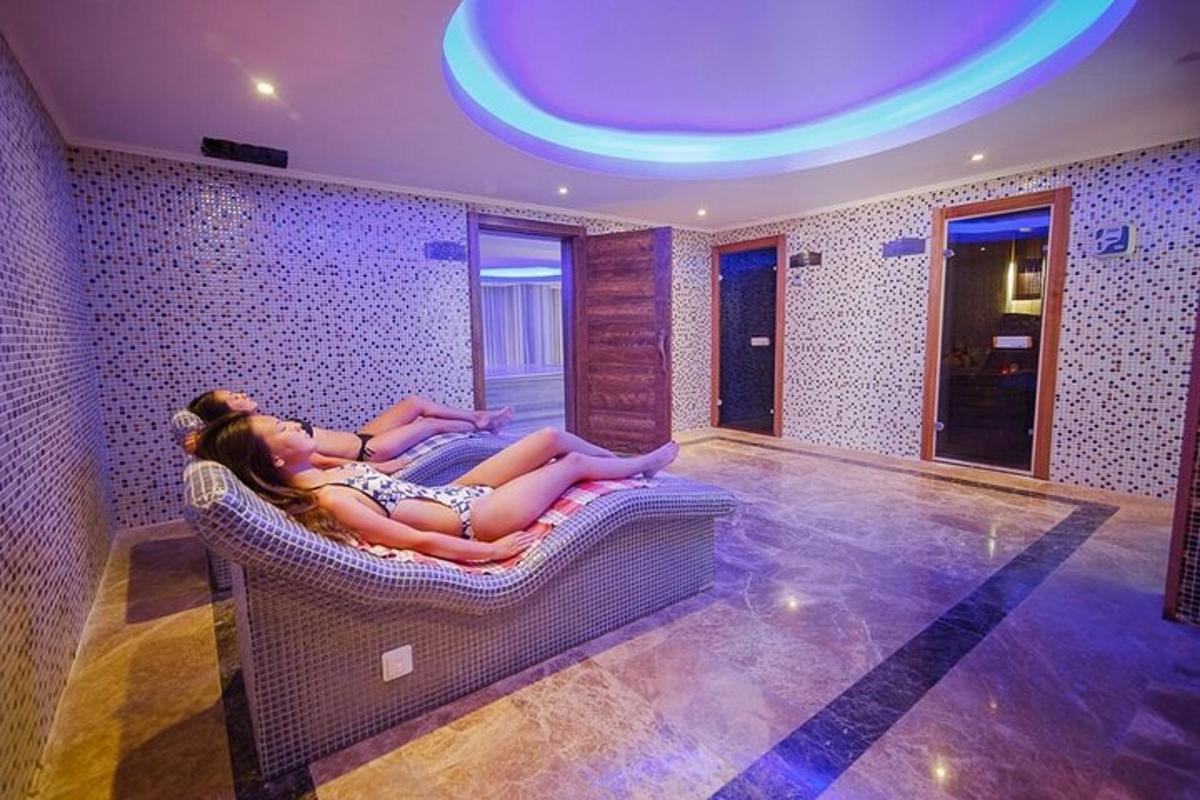 Attraction picture 6